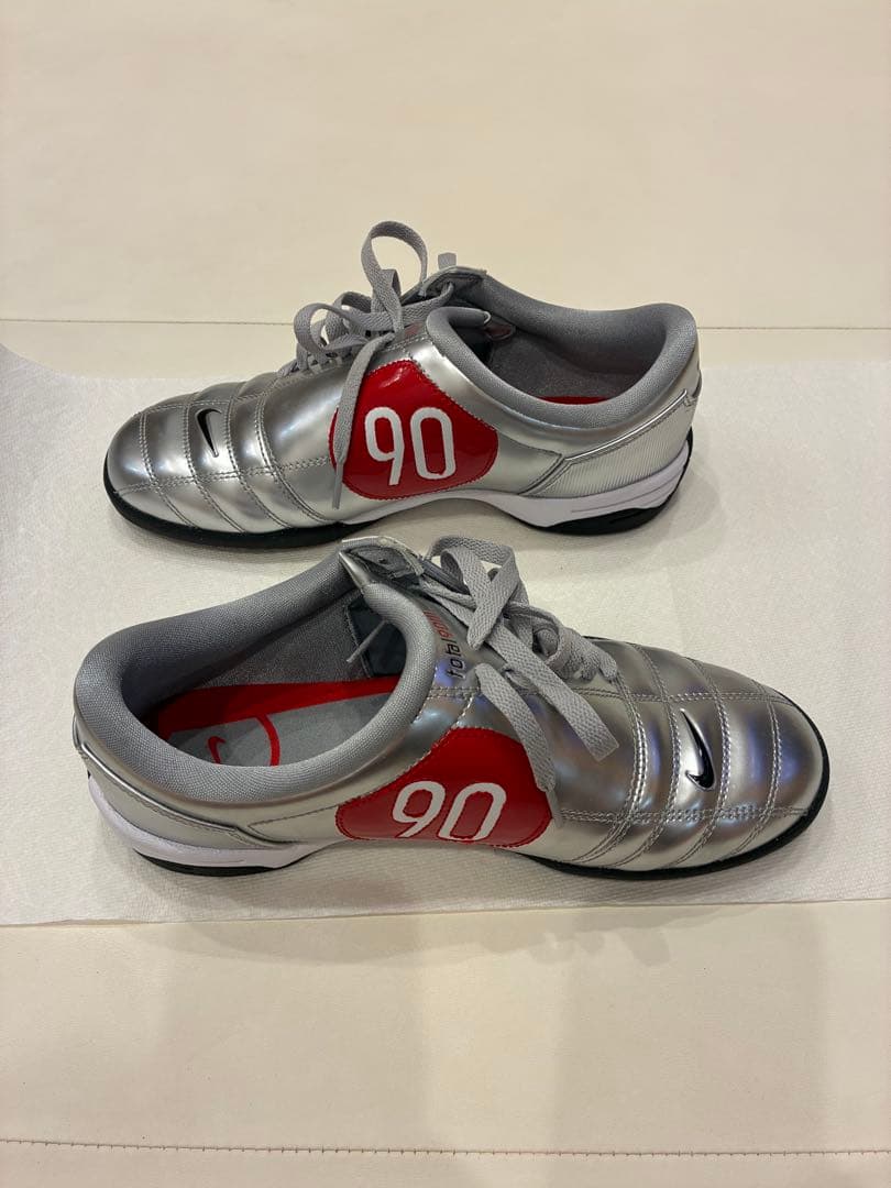 Nike トータル90 シルバー　25センチ