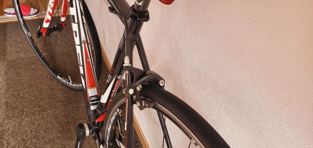 Trek ロードバイク サイズ54　　ホイールジャンク