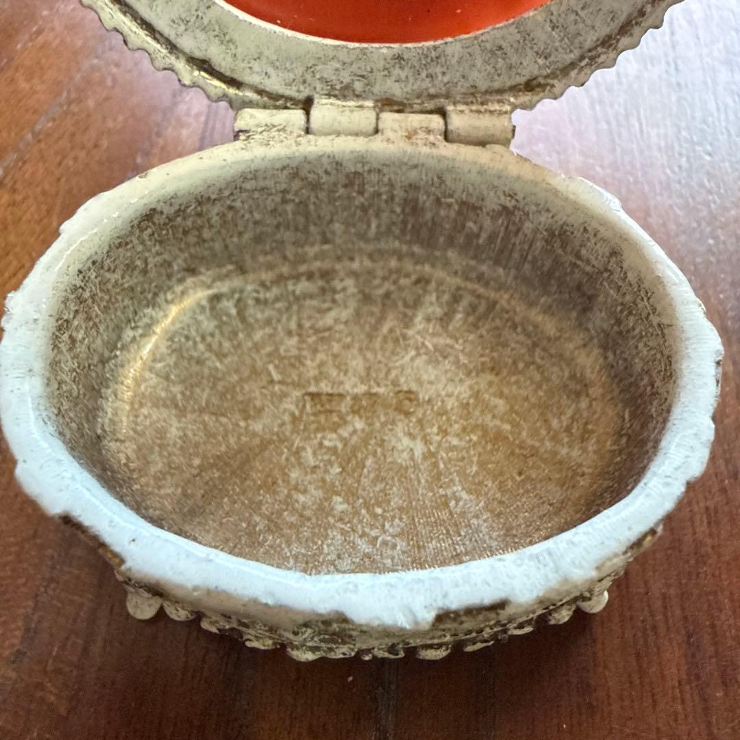 花模様のアンティークボックス　アクセサリーケース　 カメオ　ヴィンテージ 彫刻