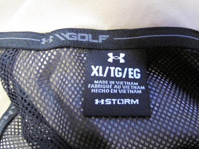 UNDER ARMOUR XL ゴルフジャケット 完売品 フルジップ 撥水