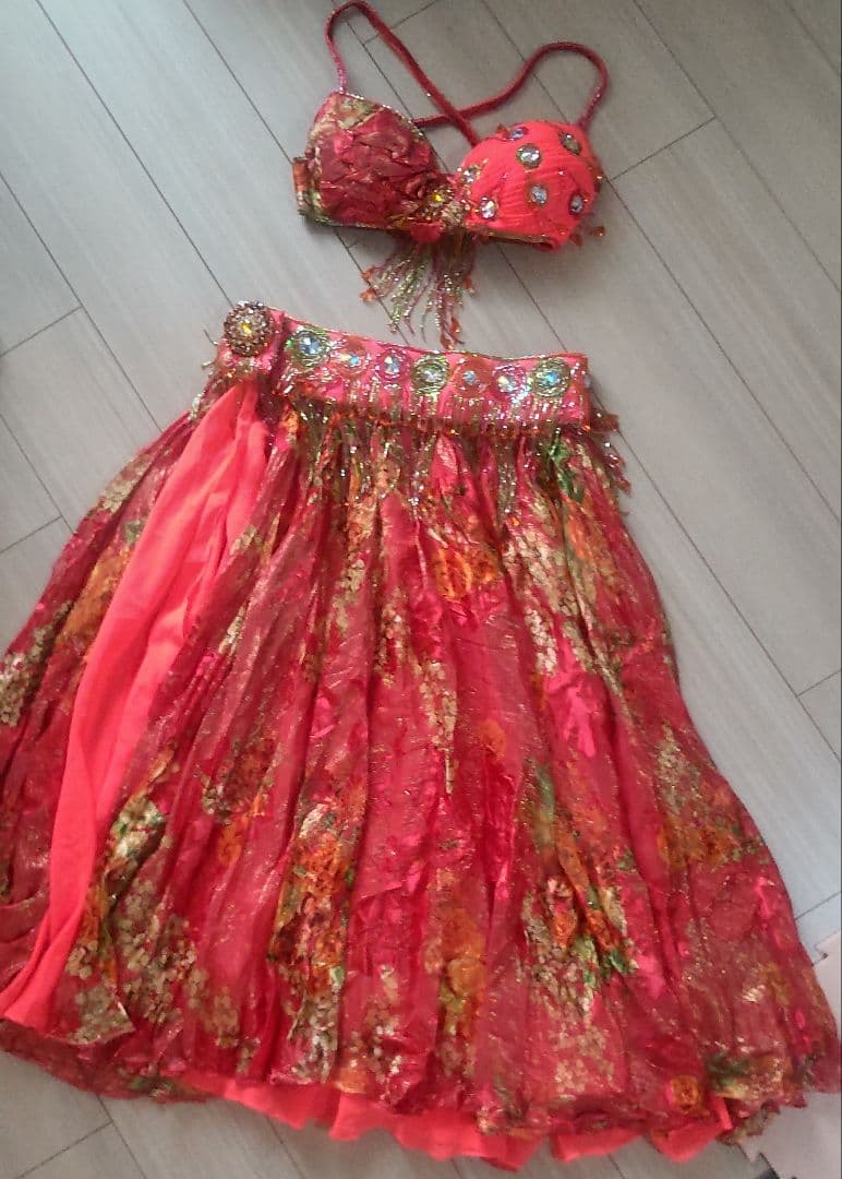 未使用◯トルコ製 オリエンタル 衣装 ベリーダンス