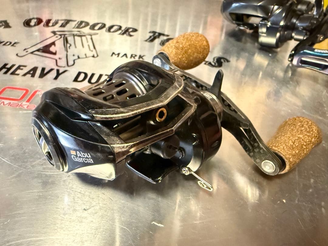 【バス釣り用品まとめ売り】リール、ルアー、ワーム大量セット　タックルボックス付き