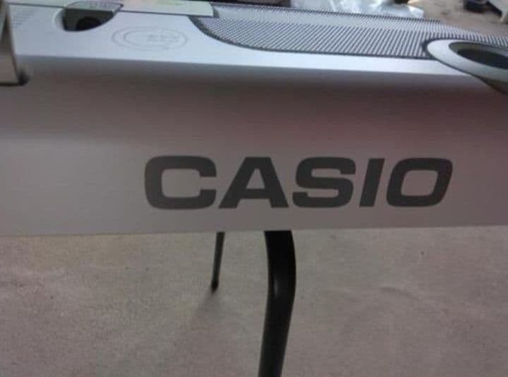 カシオ電子ピアノナビゲーションLK203TV