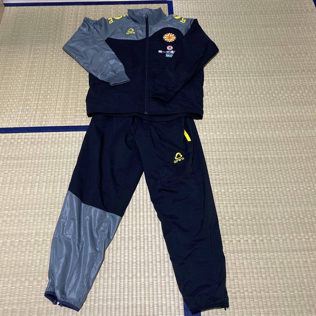 ギラヴァンツ北九州　ボネーラ ウィンドブレーカー上下