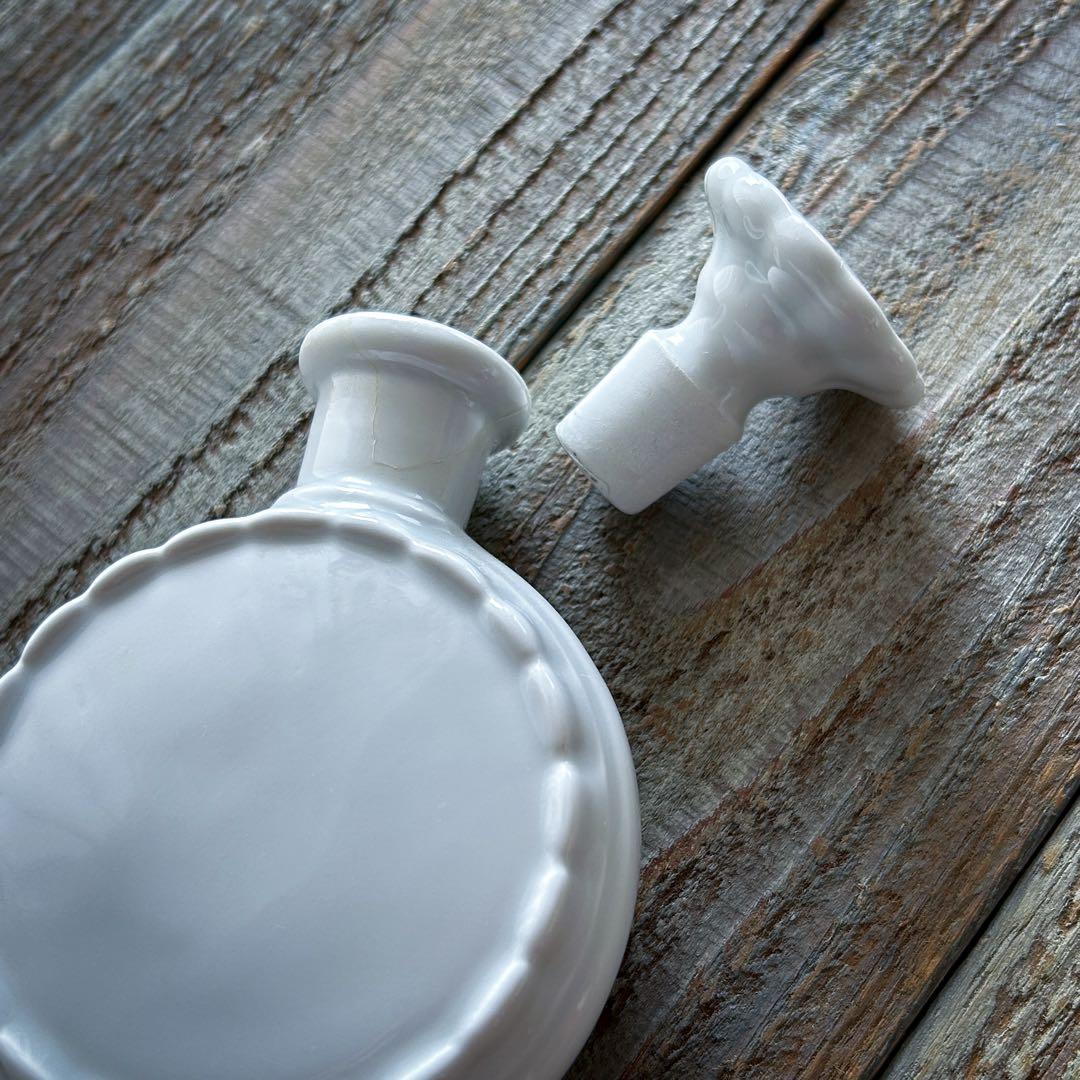 【訳あり】 パフュームボトル 白 陶器 フランス アンティーク