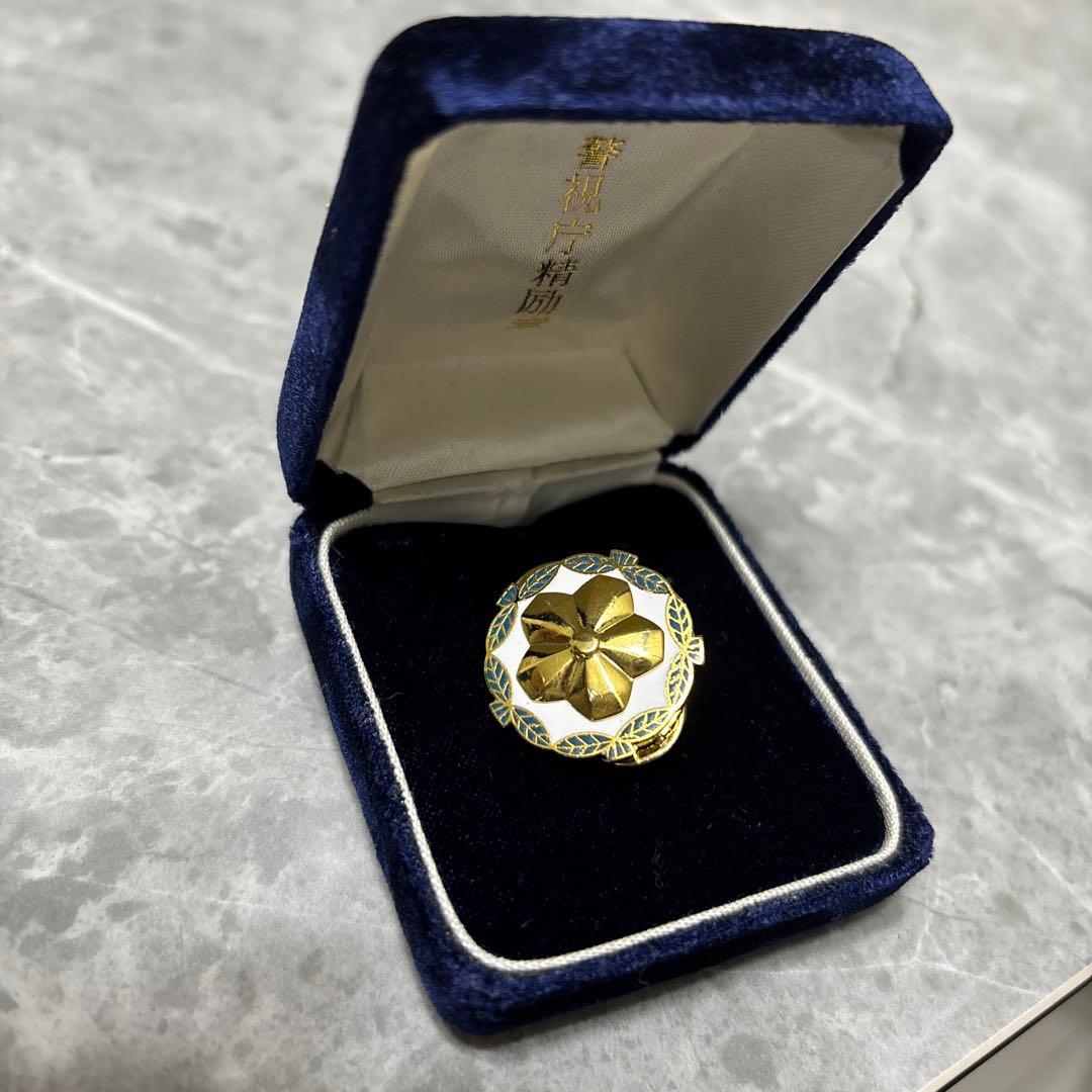 【非売品】希少 警視庁 バッチ 警視庁精励章