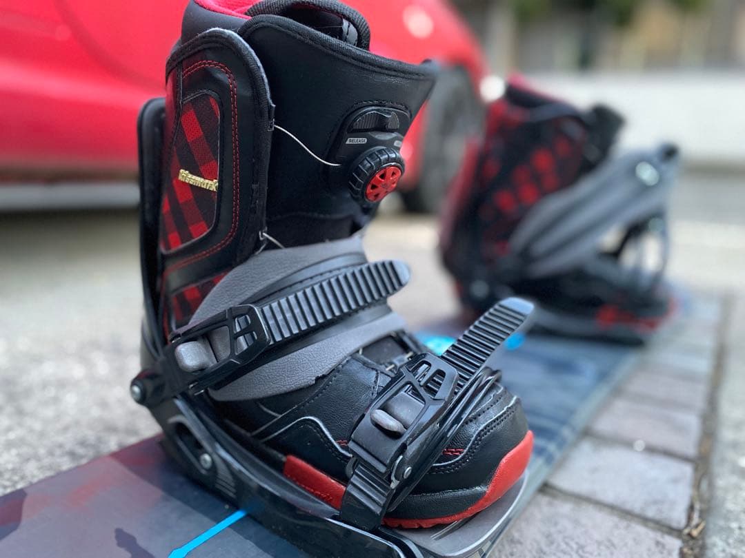 キスマーク　23.0-23.5cm ダイヤル式ブーツ