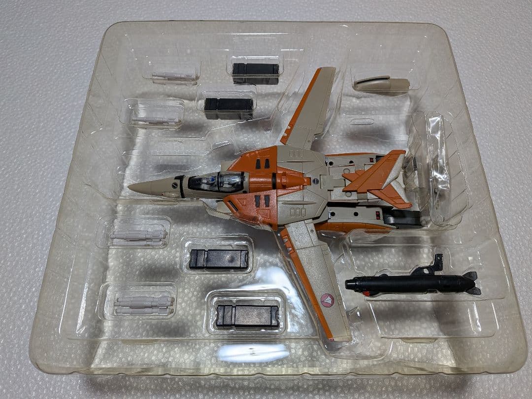 VF-1D バルキリー 1/60 3段変形 ヤマト
