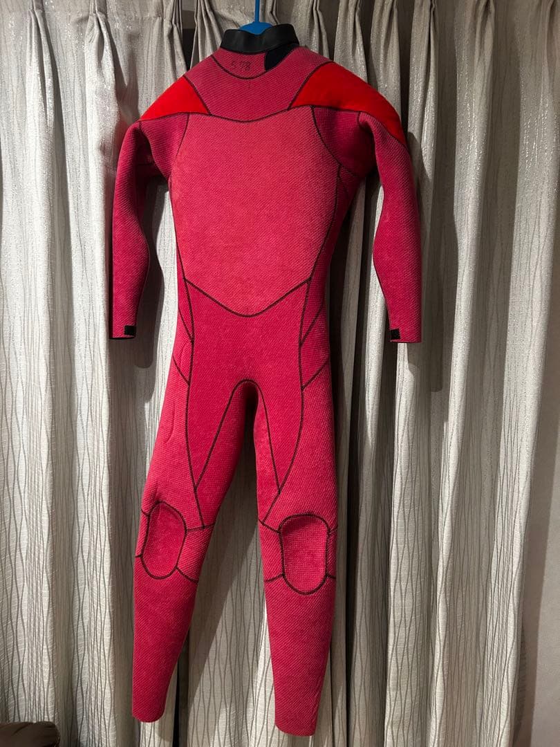 crystaldreamショートボードとウエットスーツ