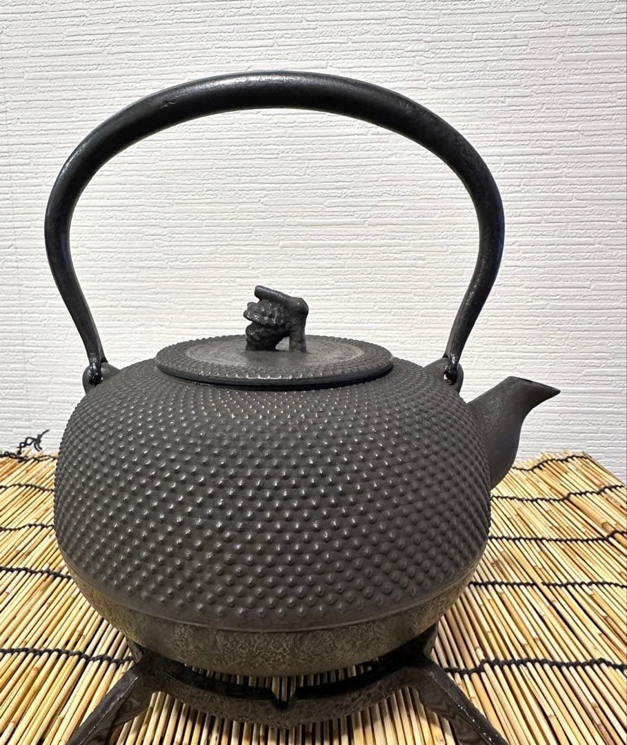 未使用、供箱付　南部秀山 佐藤 勝弘作　１５型アラレ　鉄瓶　南部鉄瓶　南部鉄器