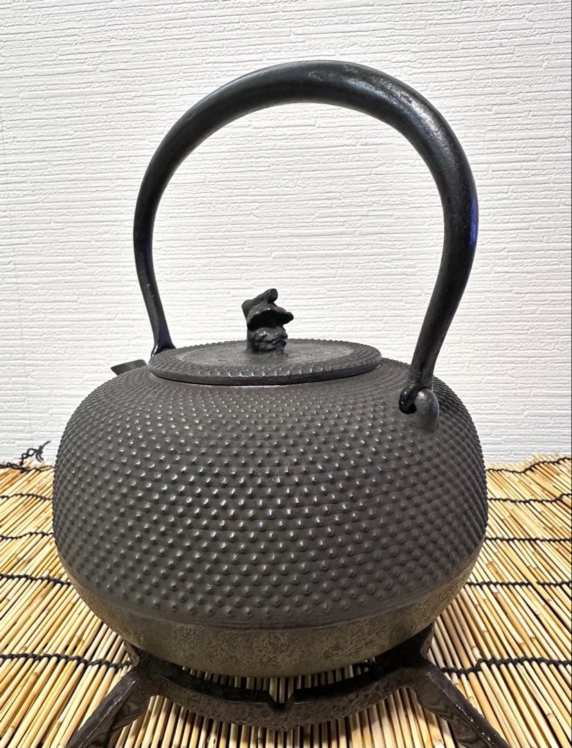 未使用、供箱付　南部秀山 佐藤 勝弘作　１５型アラレ　鉄瓶　南部鉄瓶　南部鉄器