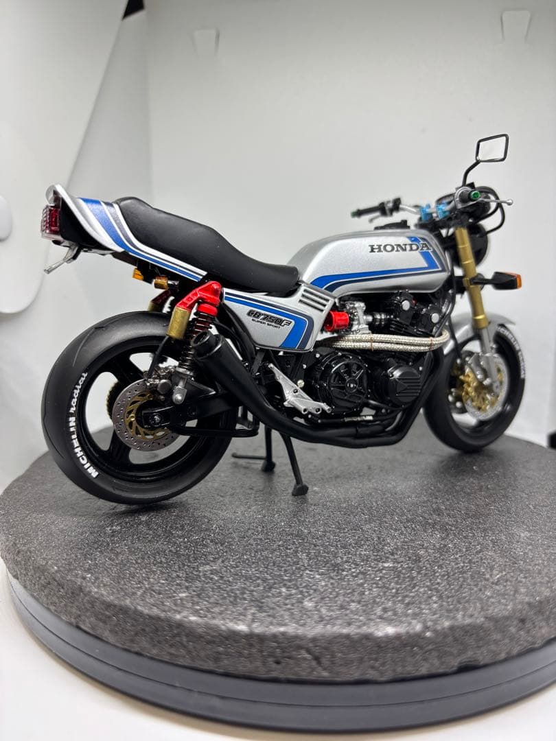 プラモデル完成品　タミヤ　ホンダ　CB750F 1/12 スペンサー　レプリカ