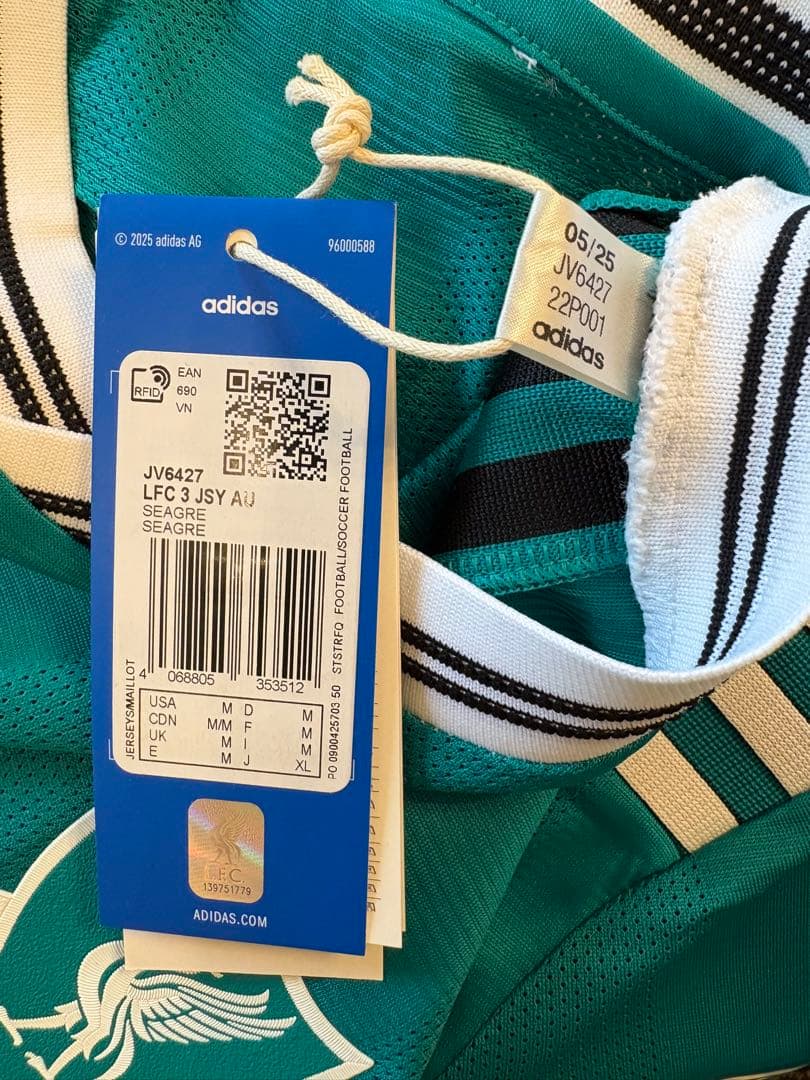 【新品未使用タグ付き】リバプール　25/26 サード　オーセンティック　イサク