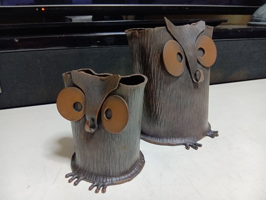 2002年　虎泉刻　純銅　ハンマートーン　金属工芸　オウル　フクロウ　ペン立て