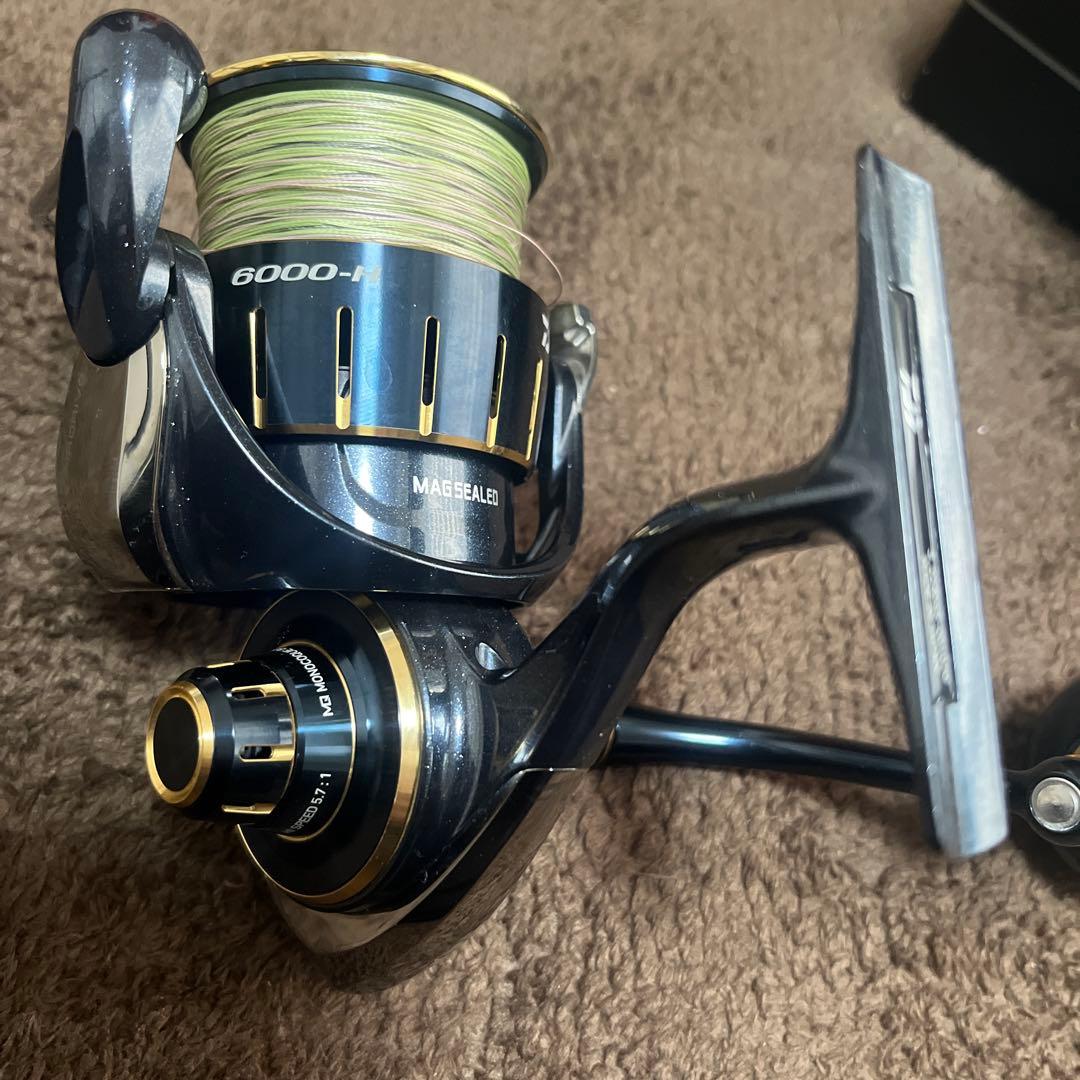 23ソルティガ6000H スピニングリール