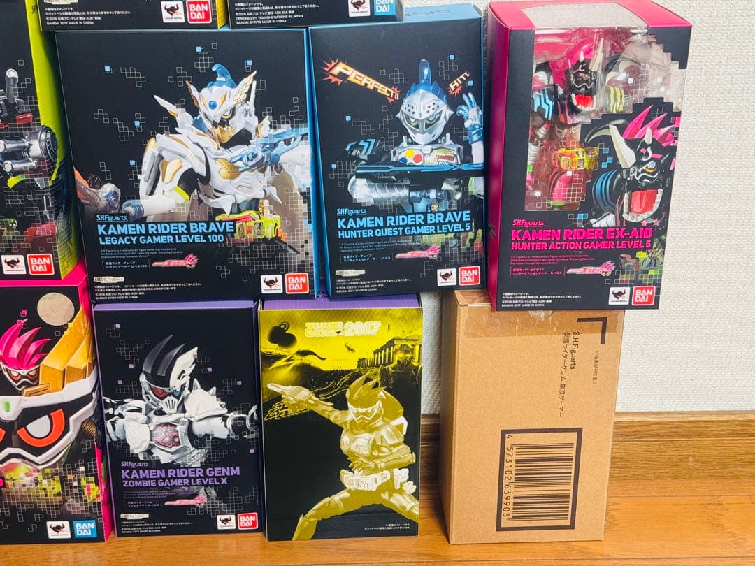 【新品未開封】仮面ライダーエグゼイド　フィギュアーツ14体セット