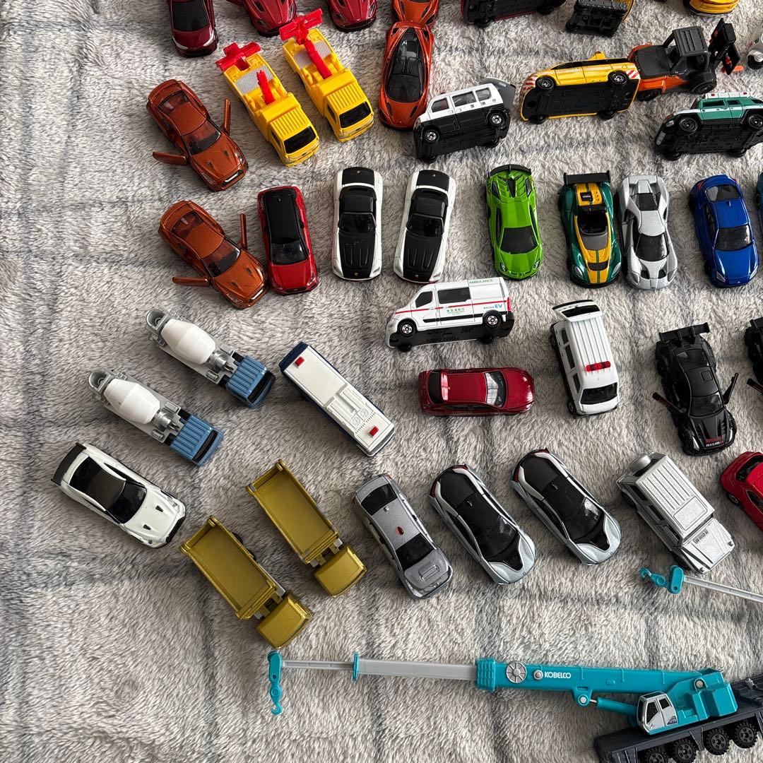 トミカ　　約200台
