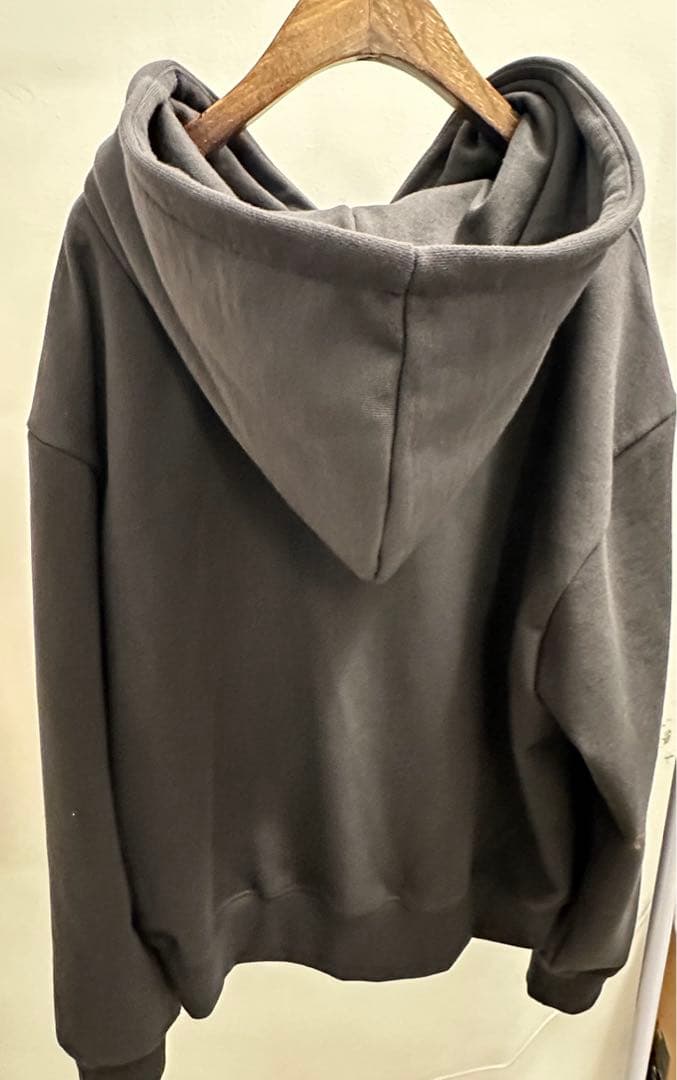 メロ　マウスラビット　パーカー　イェソン　チャコール　韓国