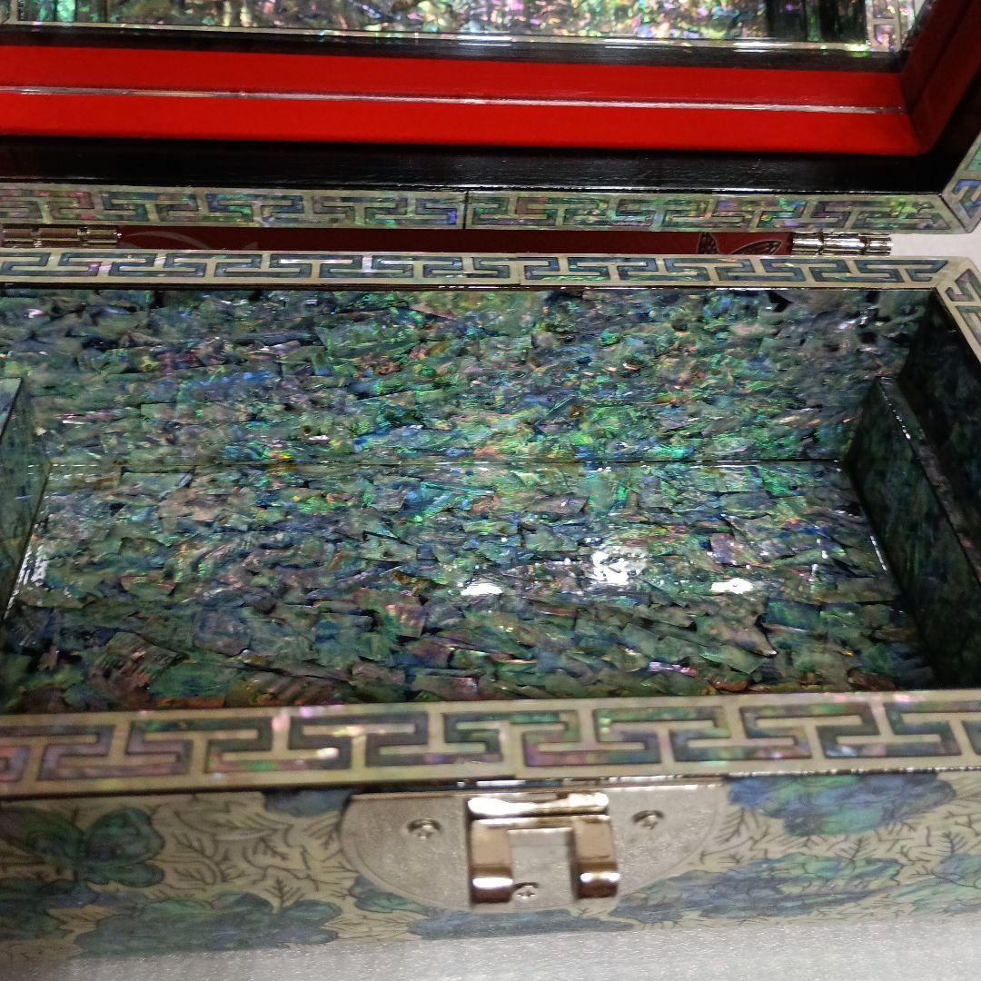 韓国螺鈿細工　ジュエリーボックス　宝石箱　カギ付き　伝統工芸品