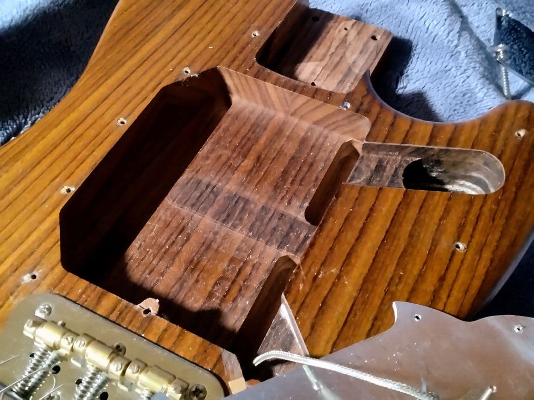 N*A様 フェンダー　ヴィンテージデュオソニックネック　コンポーネントギター