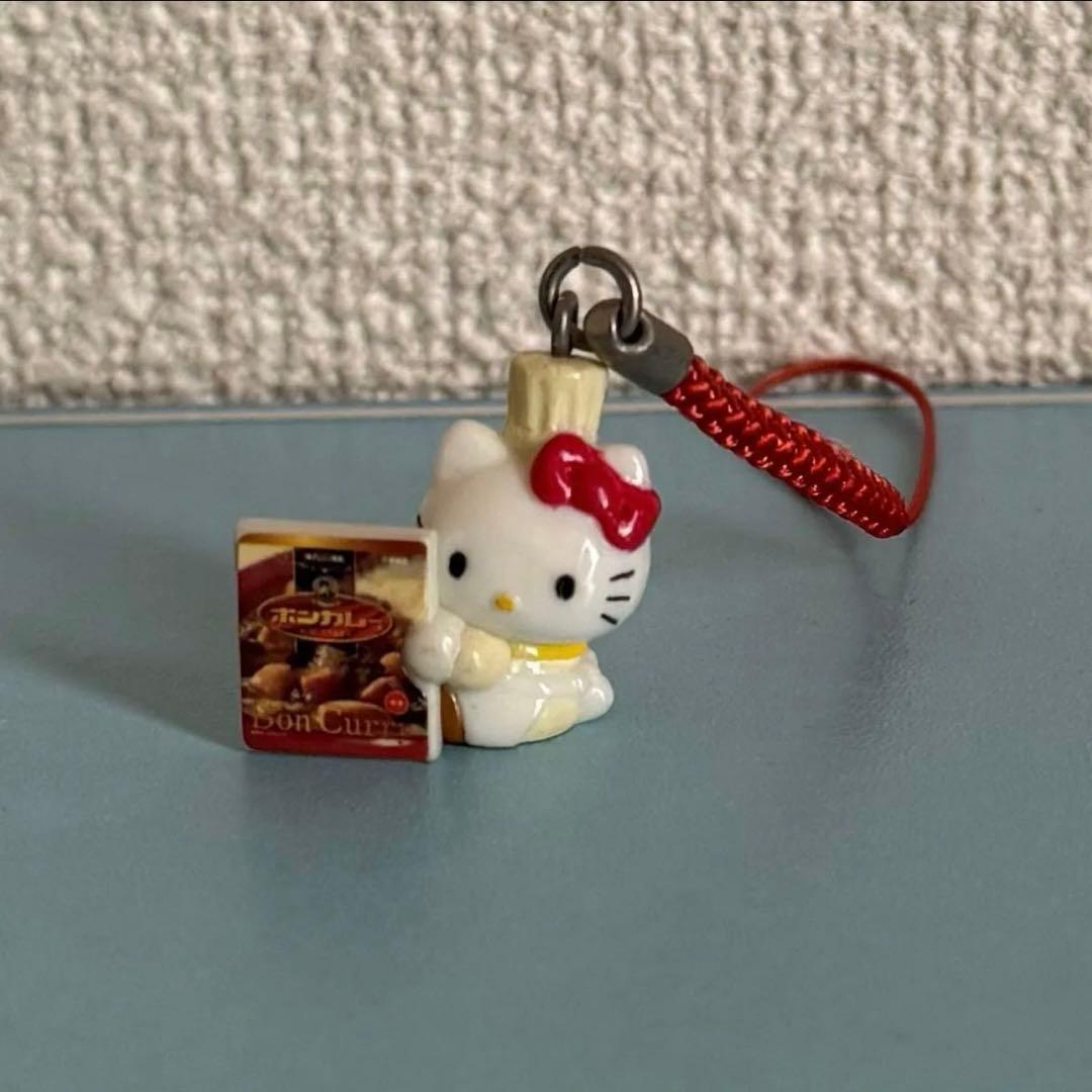 激レア！ハローキティオリエンタルカレーコラボとボンカレー根付けの2点セット