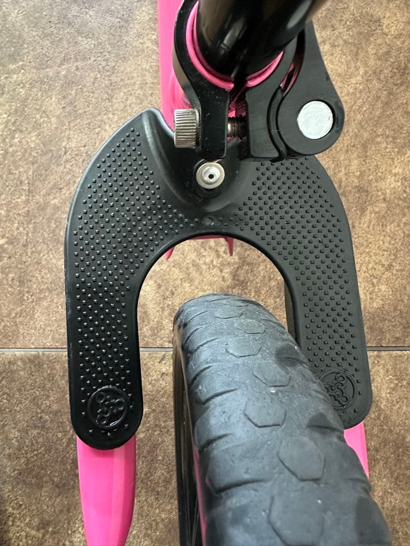 【むー】ストライダー　STRIDER 12 バランスバイク ピンク