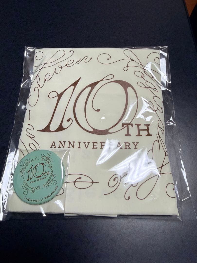 7-Eleven 10th Anniversary 缶バッジ付き