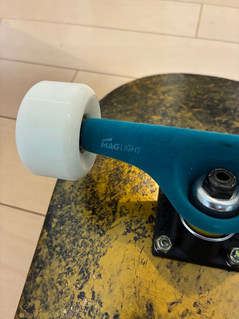 スケートボード　プロ仕様　足回り新品未使用　すぐ乗れます