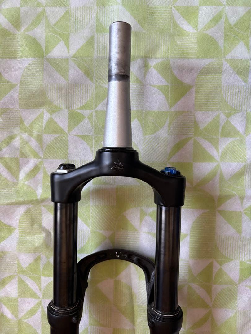 SR SUNTOUR XCR 29インチサスペンションフォーク