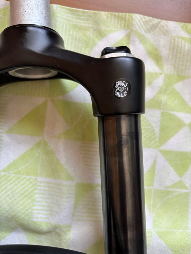 SR SUNTOUR XCR 29インチサスペンションフォーク