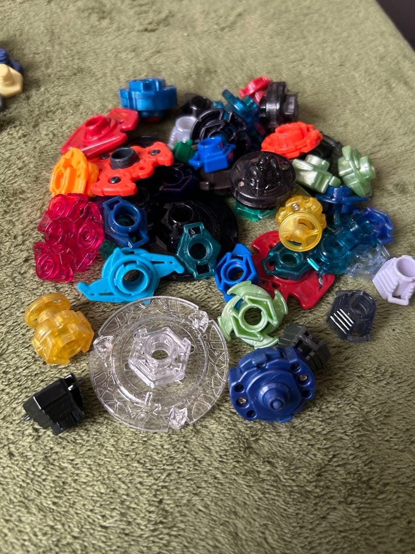 【まとめ売り】ベイブレードメタルファイト それぞれ約50パーツ