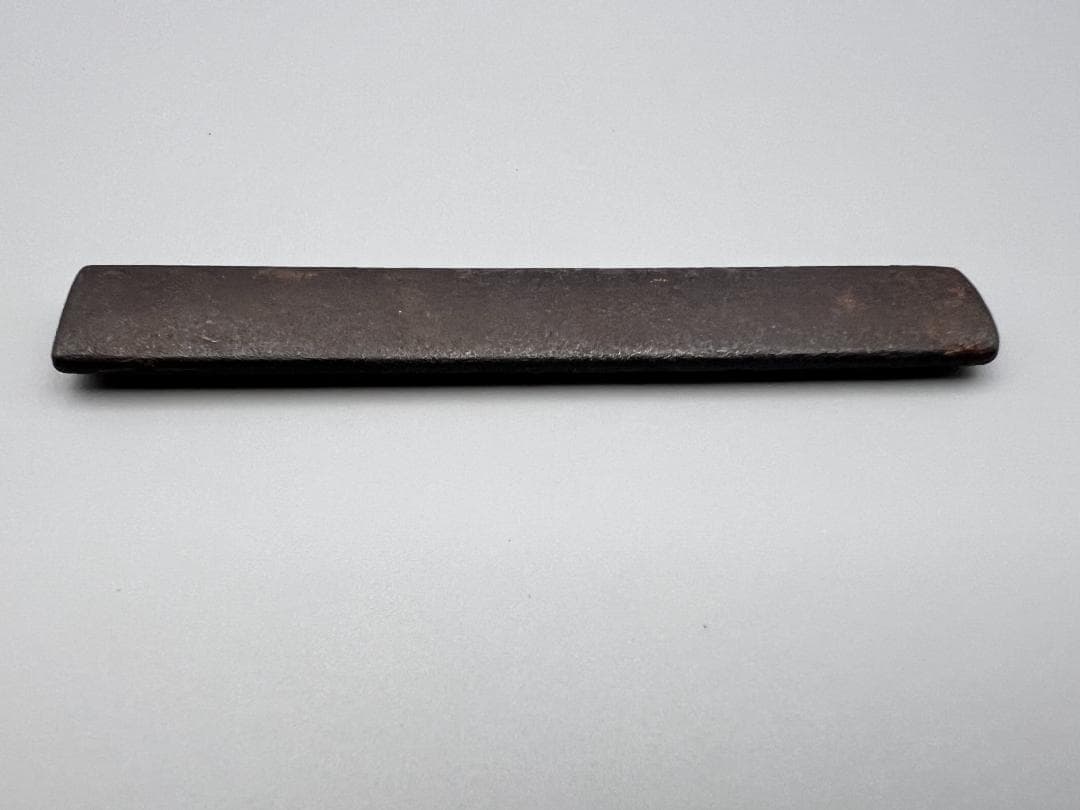 【海】刀装具　江戸期　鉄地　金銀象嵌色絵 秋草図 小柄　古金工