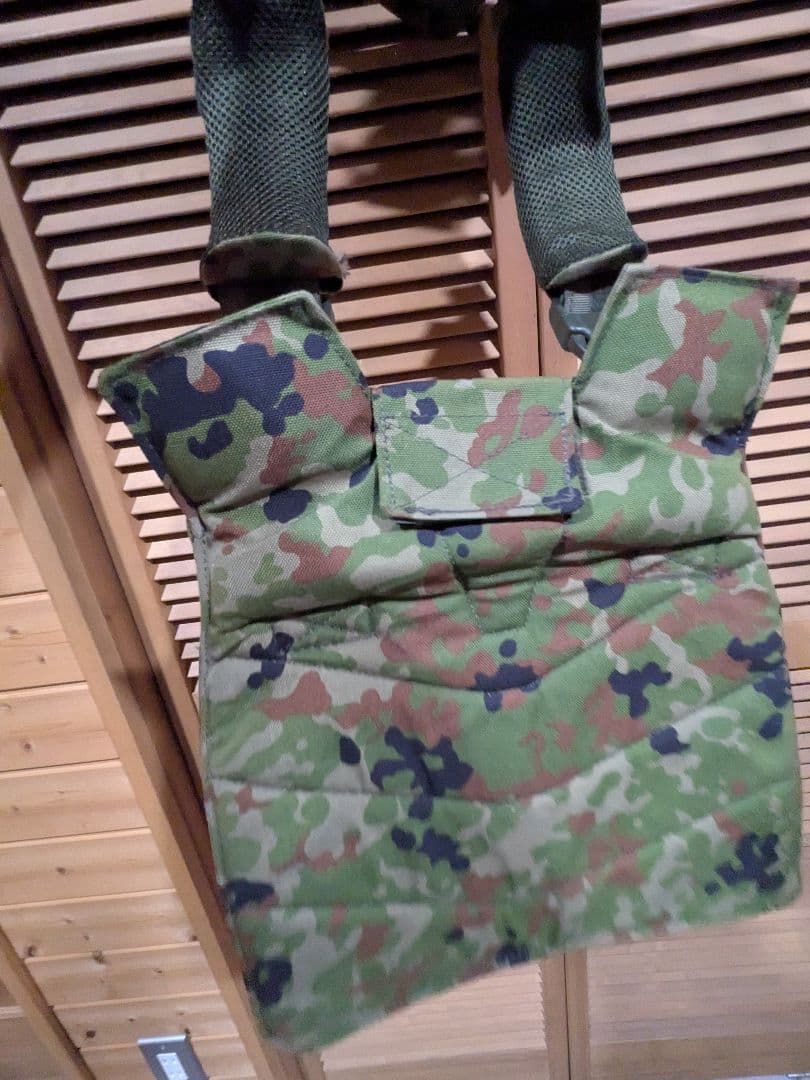 陸自迷彩　ストライカーベスト　プレートキャリア