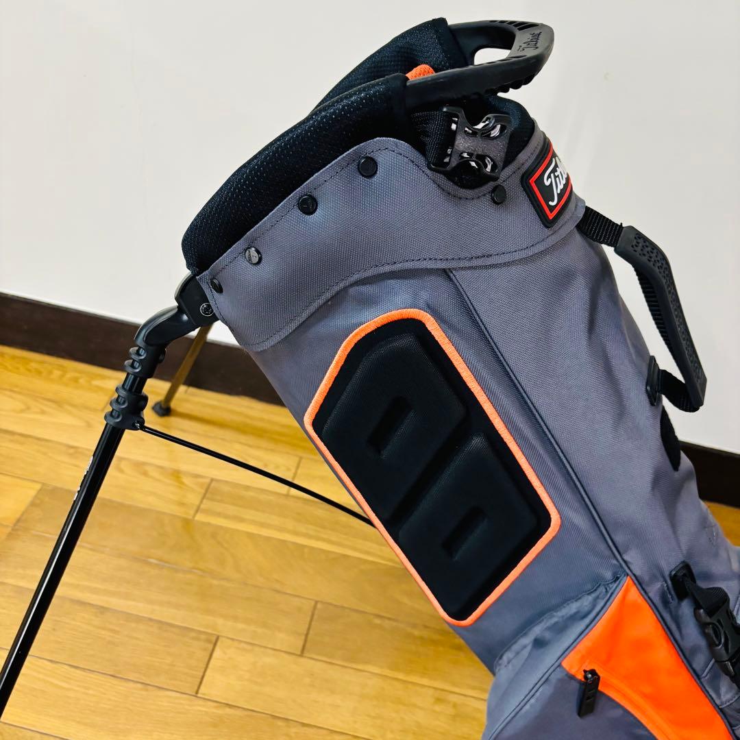 【ほぼ未使用品】タイトリスト キャディバッグ スタンド式送料込み　4分割
