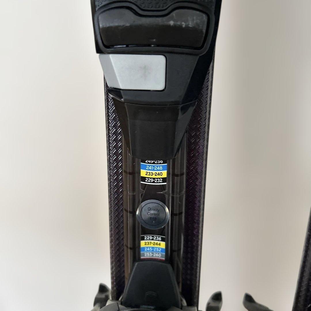 サロモンスキー板 ブラック/グリーン