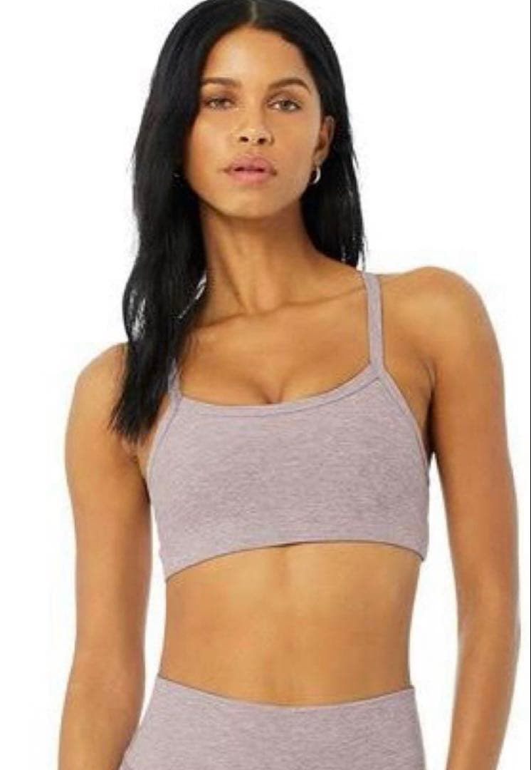 alo yoga アロー　ヨガ　ブラトップ　ショートパンツ