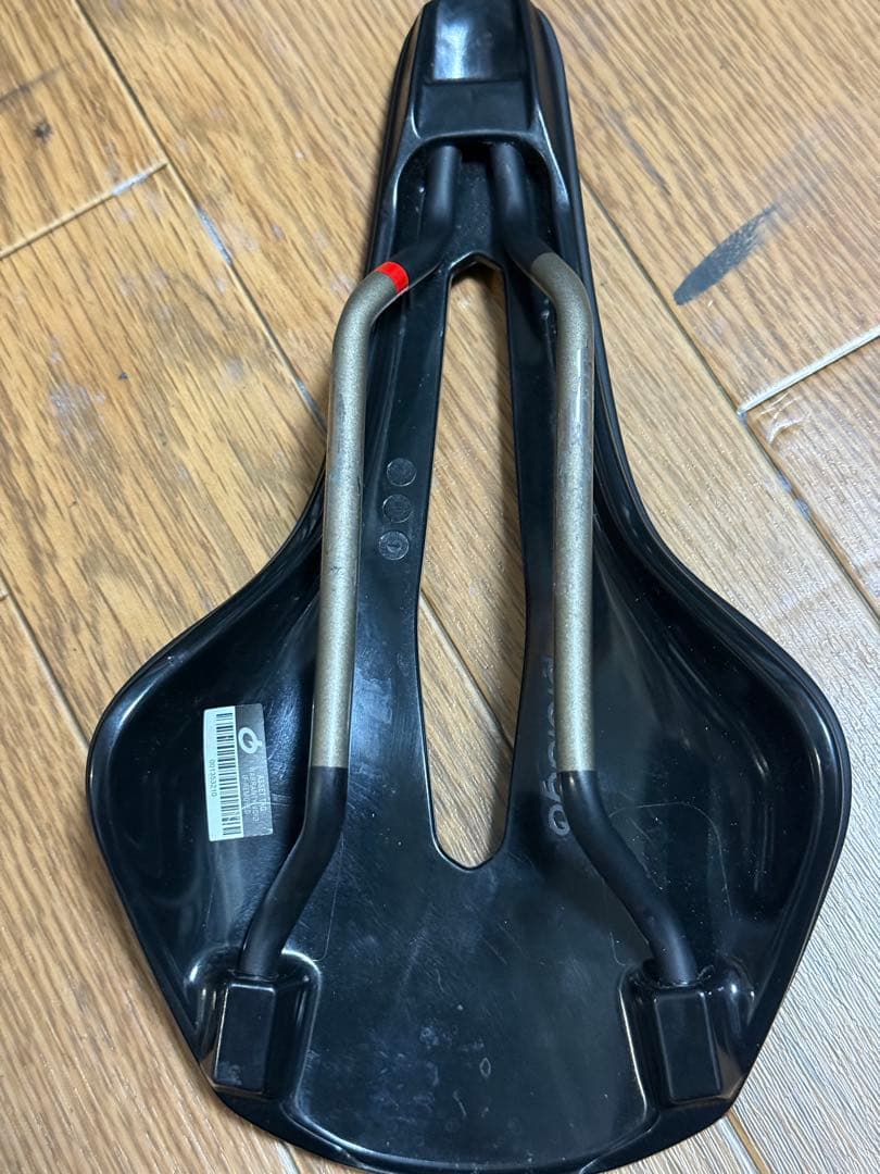 PROLOGO NAGO R4 PAS Tirox サドル