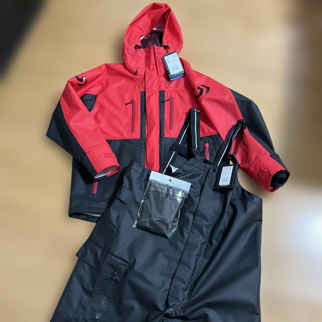 ダイワ　オーシャンレインスーツ　Lサイズ