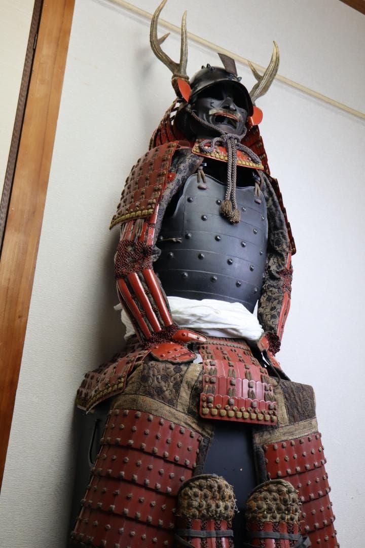 BLACK　赤備当世具足　丸武工房（光忍）制作甲冑　等身大