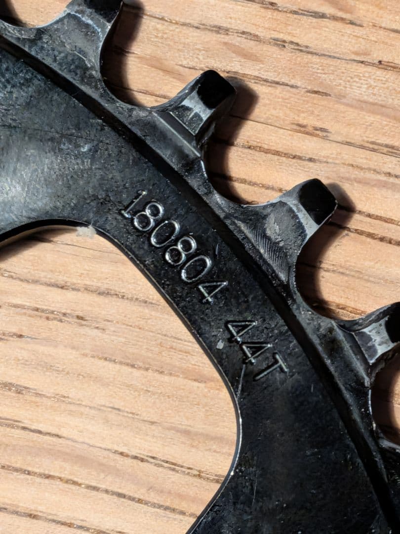 □ WOLF TOOTH DROP-STOPB PCD 110 44T