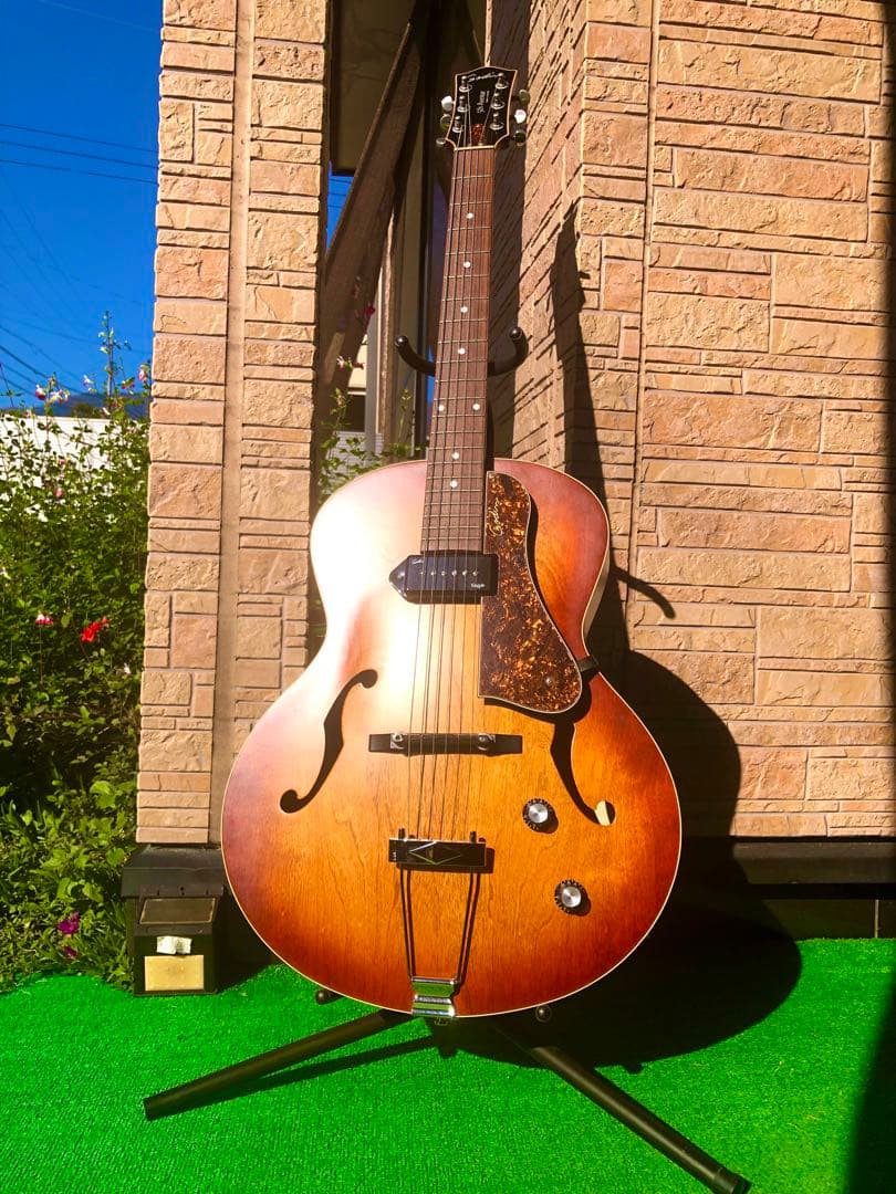 ゴダン5th Avenue Kingpin P90 Cognac Burst