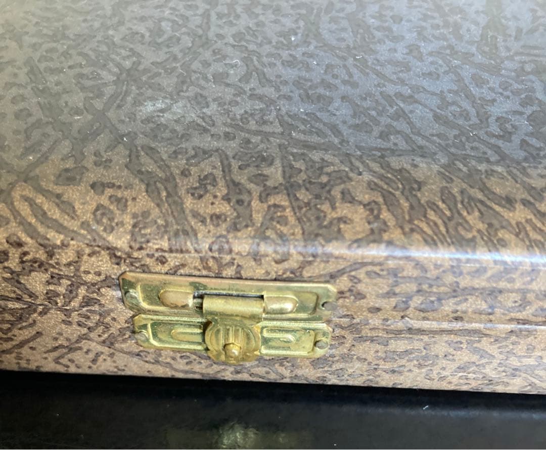 世界の鉱石コレクション30種類セットレア品アメジストローズクオーツエメラルド宝石