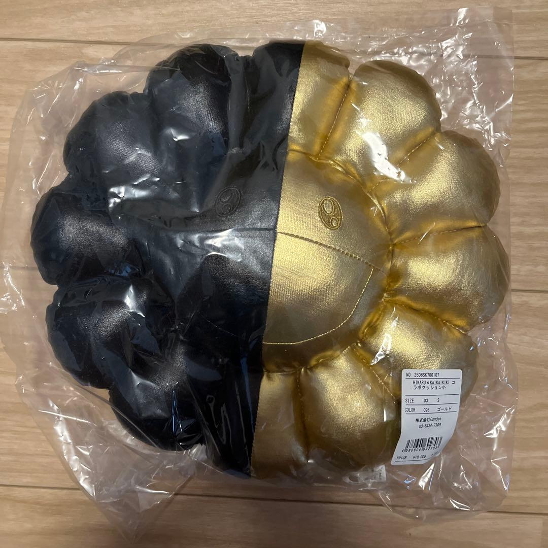 村上隆　ヒカル　コラボクッション