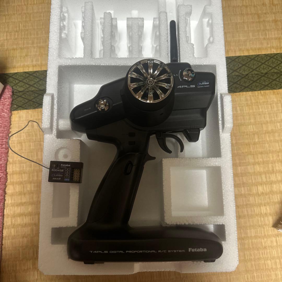 Futaba 4PLS デジタルプロポーショナルRCシステム