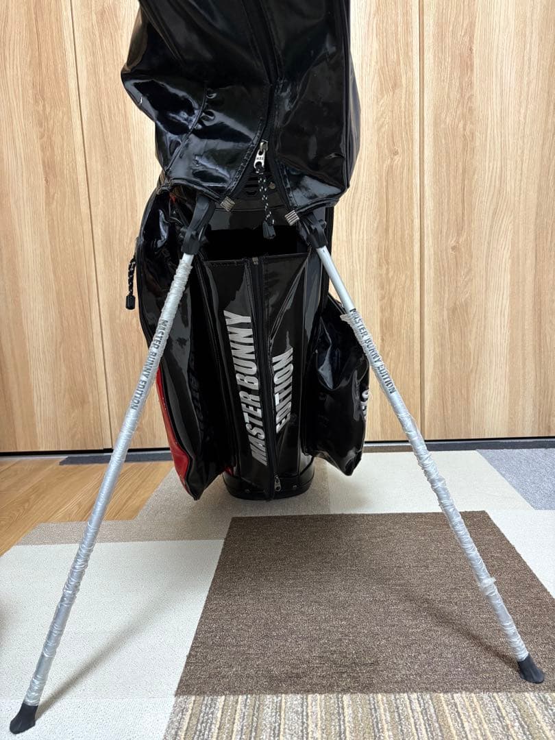 マスターバニーエディション　エナメルキャディーバッグ(スタンド式)