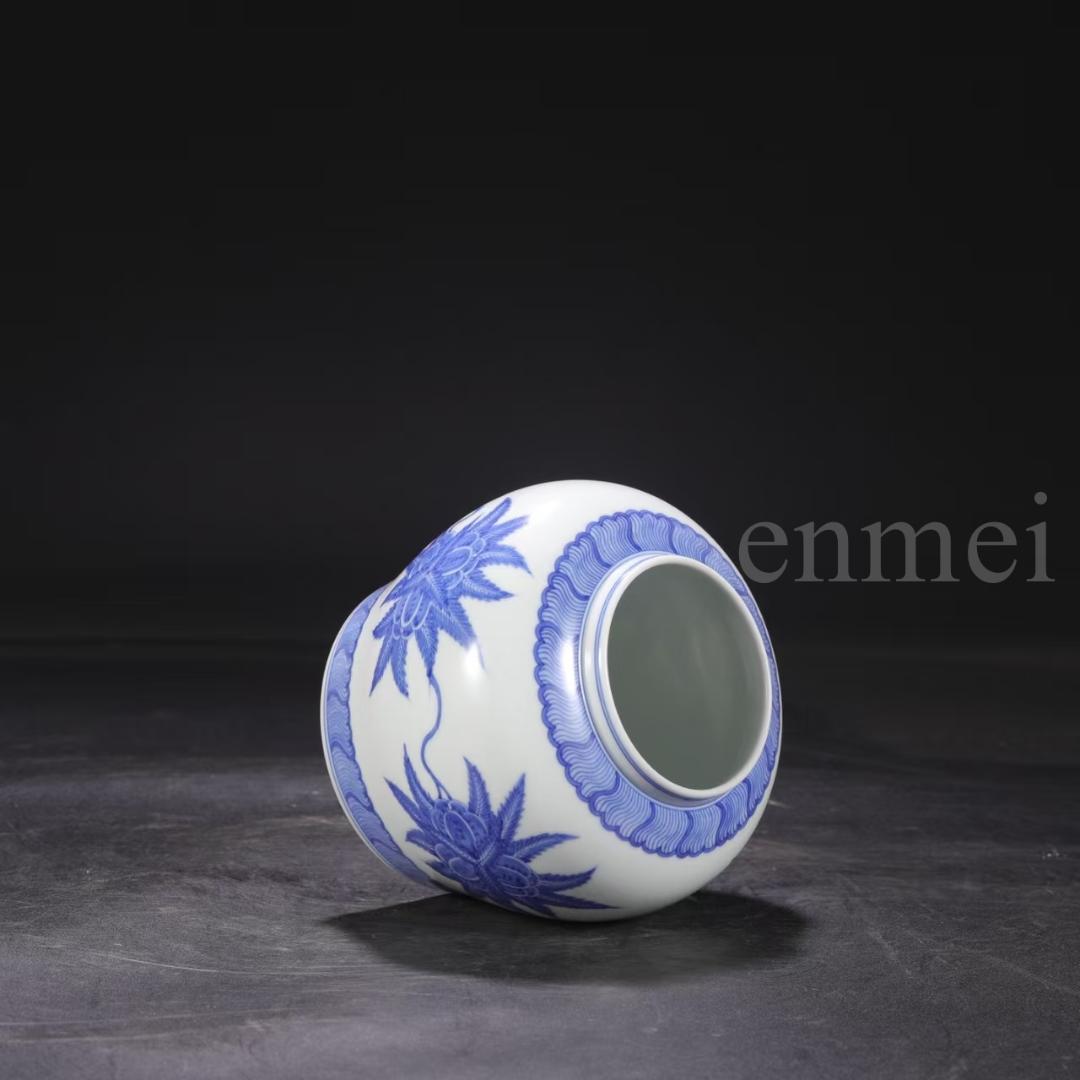 中国古美術・明成化年製款・青花磁団花果紋天字蓋壺・木箱付・文房具・茶道具・大茶箱