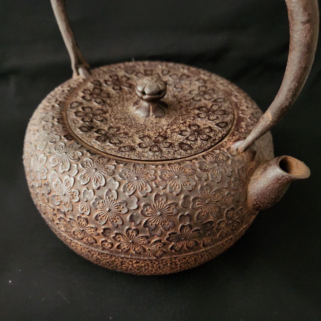 南部鉄器 岩鋳 桜吹雪 鉄瓶