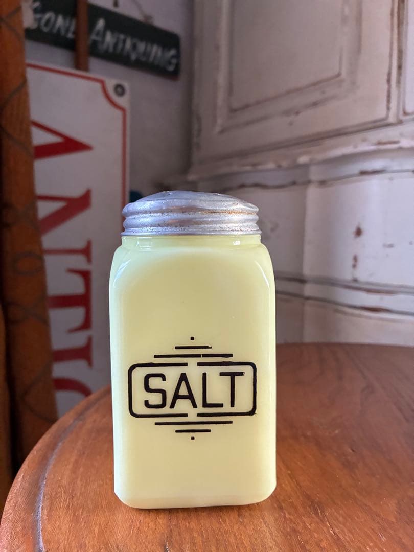 アンティーク　マッキー　カスタード　ミルクガラス　シェイカー　調味料入　アメリカ