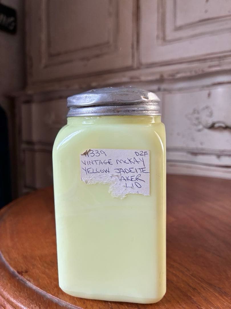 アンティーク　マッキー　カスタード　ミルクガラス　シェイカー　調味料入　アメリカ