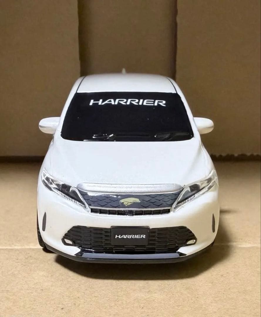 ドライブタウン トヨタ ハリアーターボ60系 プルバックミニカー カラーサンプル